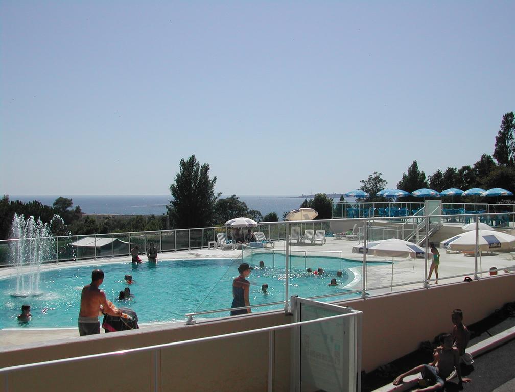 Camping Les Sables Blancs Concarneau Esterno foto